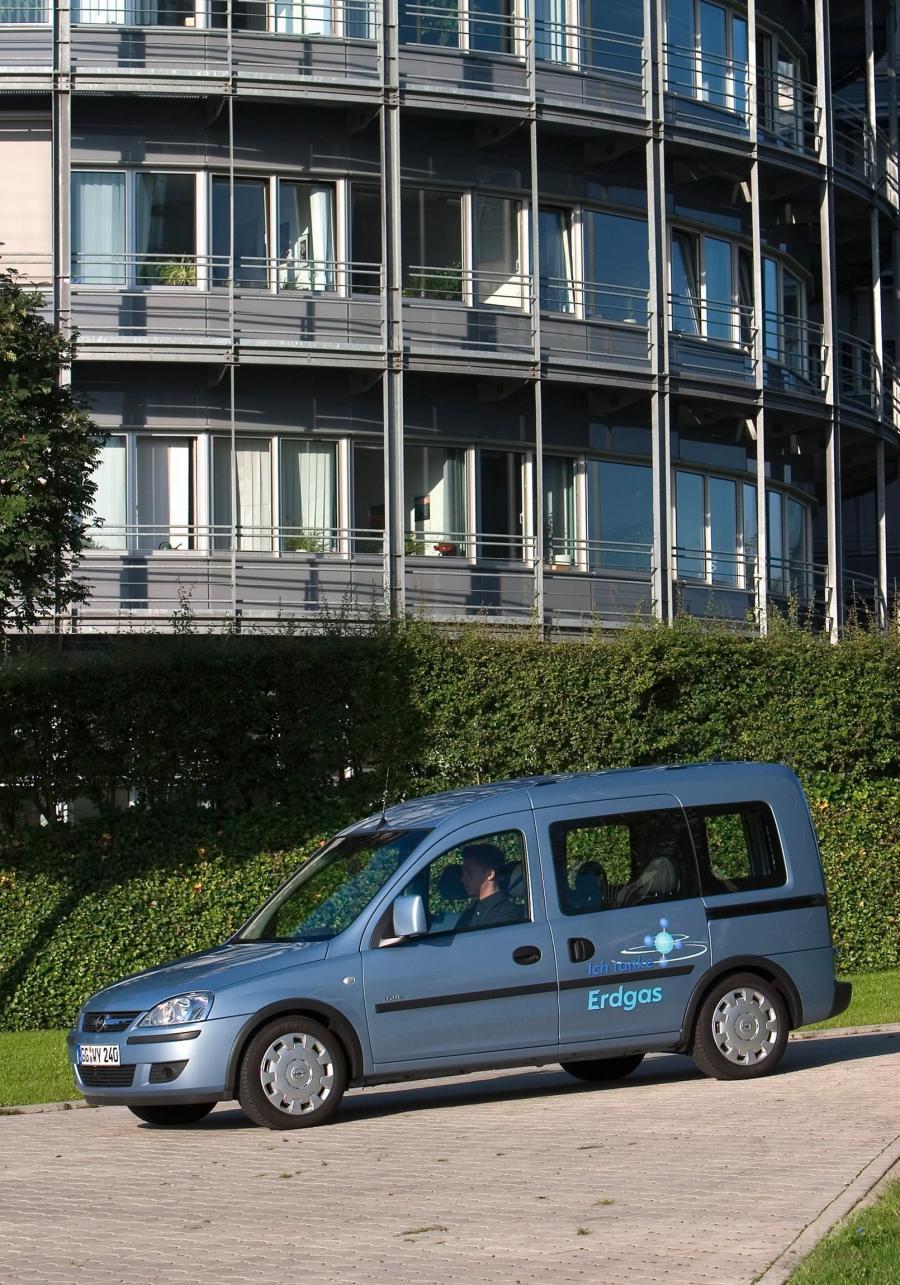  Opel Combo CNG 2001 года  (фото 2 из 7)